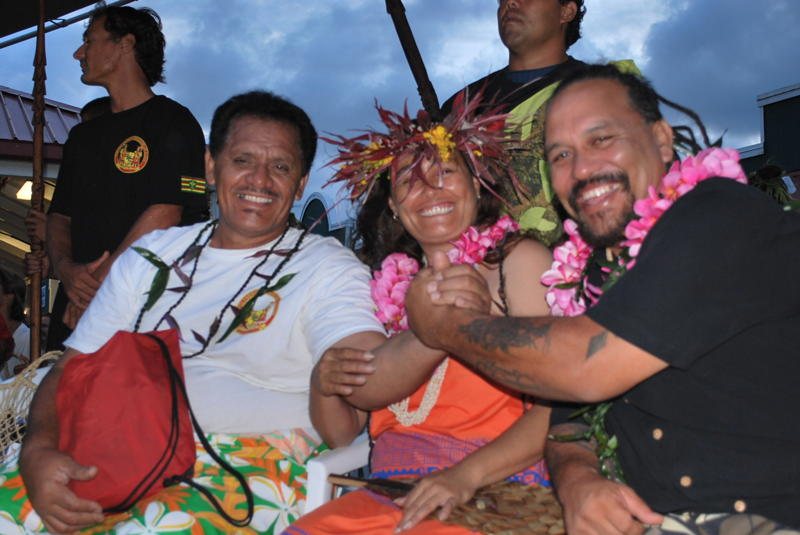 Lūʻau for the kings and queens, with the Rapa Nui delegation